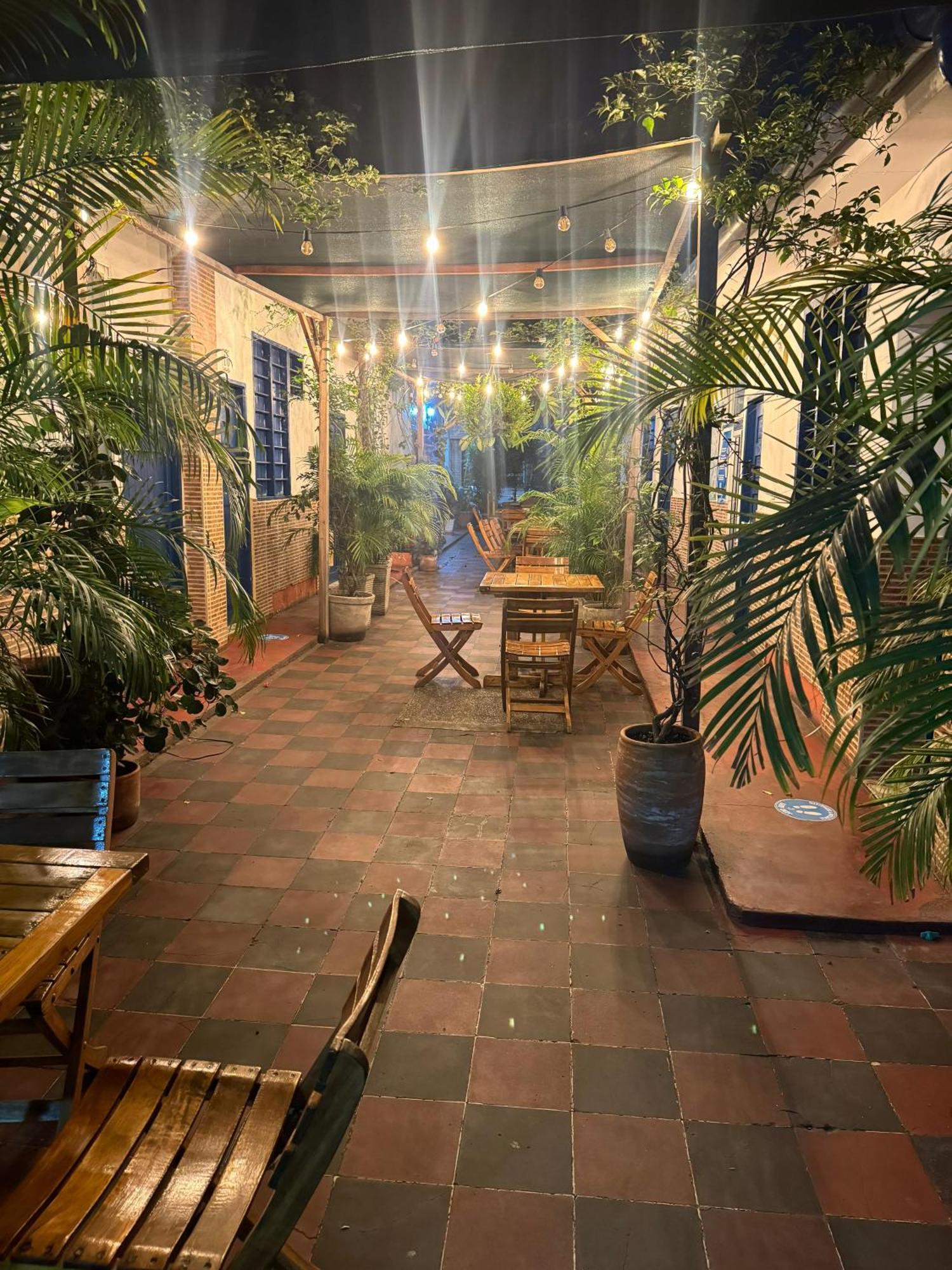 Hostal Luna Llena Getsemani Cartagena Ngoại thất bức ảnh